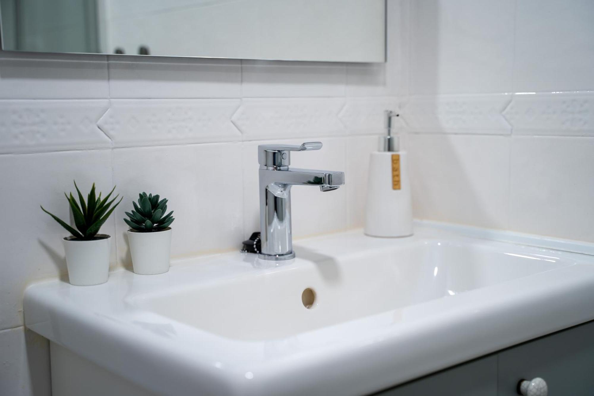 Apartamento En El Corazon De Granada - Cochera Luaran gambar