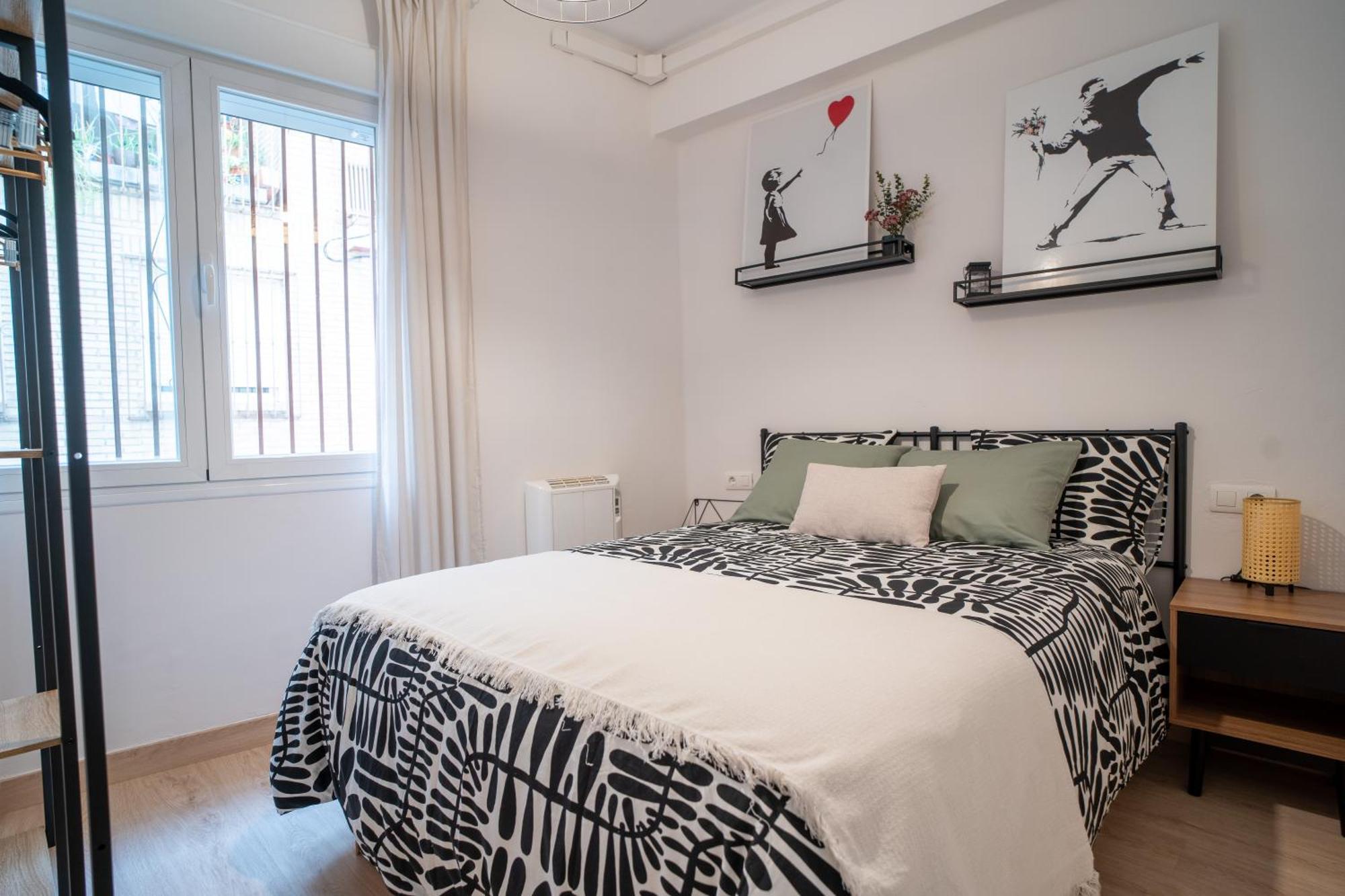 Apartamento En El Corazon De Granada - Cochera Luaran gambar